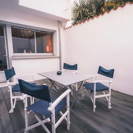 Avec Cour Privee Centre Classe 4 Etoiles Remparts 1 * La Rochelle (Charente-Maritime)